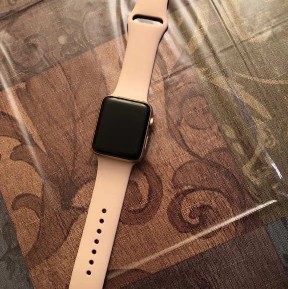 Apple watch - Picture 1 of 3
